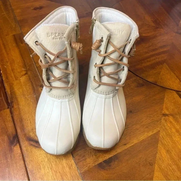 Sperry Shoes - Women’s Sperry Saltwater Boots Size 6